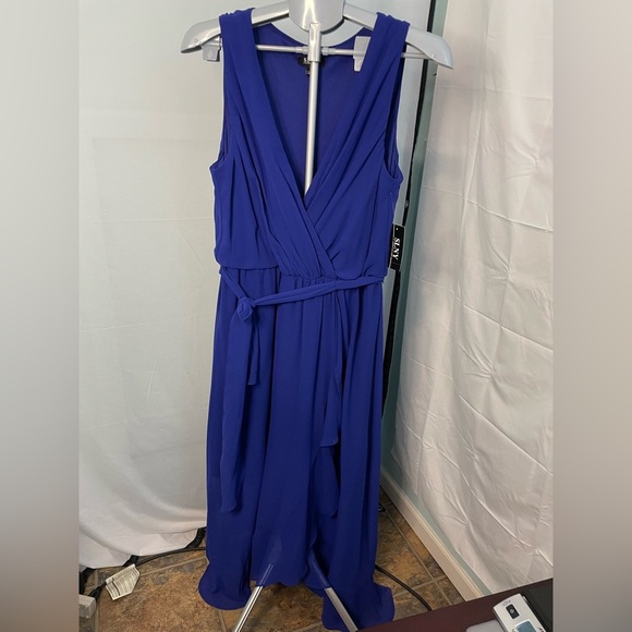 SLNY Dresses & Skirts - SLNY NWT royal blue maxi dress size 14